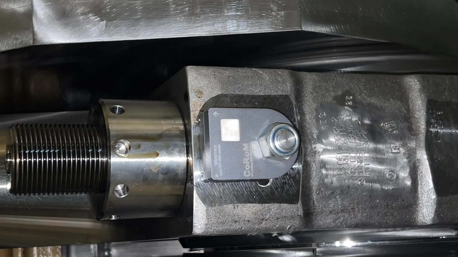 The world's first wireless & battery-free bearing monitoring system that monitors the thermal loads of MAN 51/60 engines in real time.