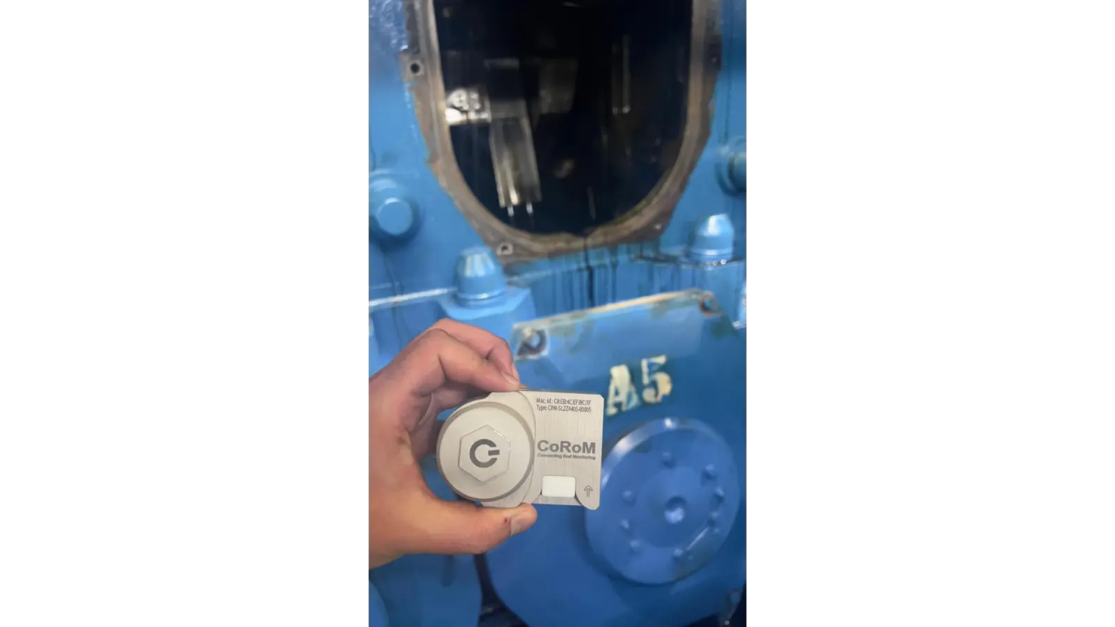 CoRoM is the world's first wireless & battery-free bearing monitoring system that monitors the thermal loads of Sulzer ZA40 engines in real time.